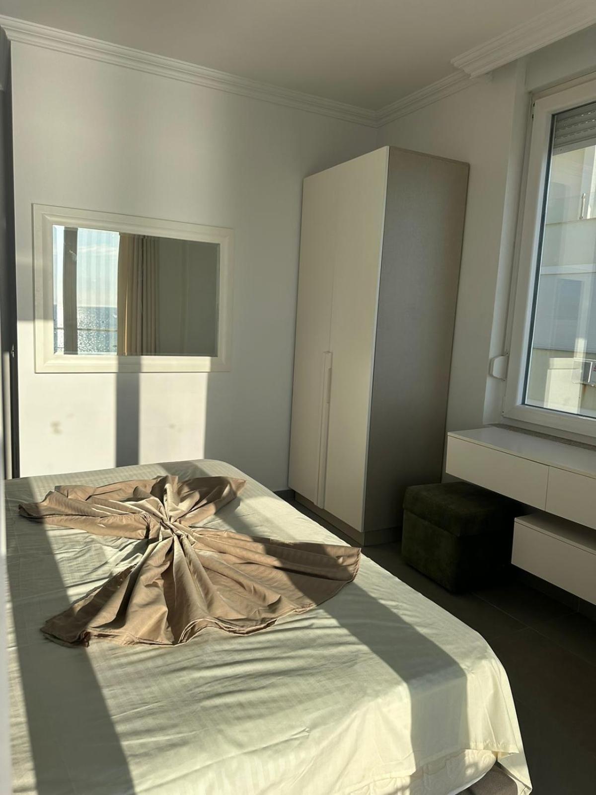 Deluxe Apartments With Balcony Shëngjin Екстериор снимка