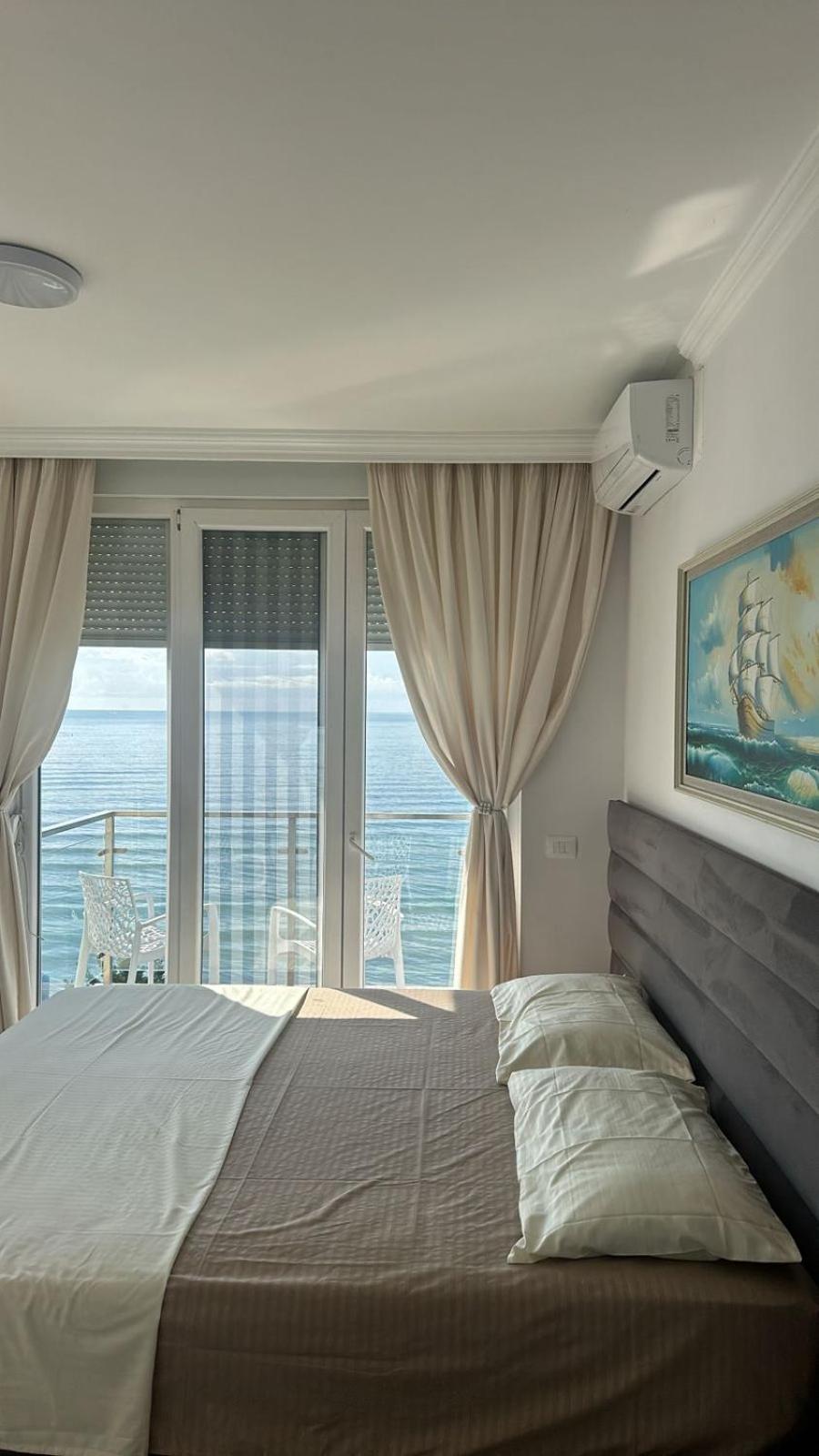 Deluxe Apartments With Balcony Shëngjin Екстериор снимка