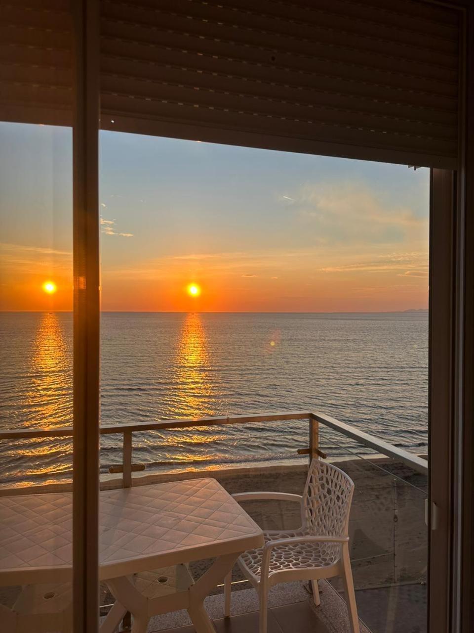 Deluxe Apartments With Balcony Shëngjin Екстериор снимка