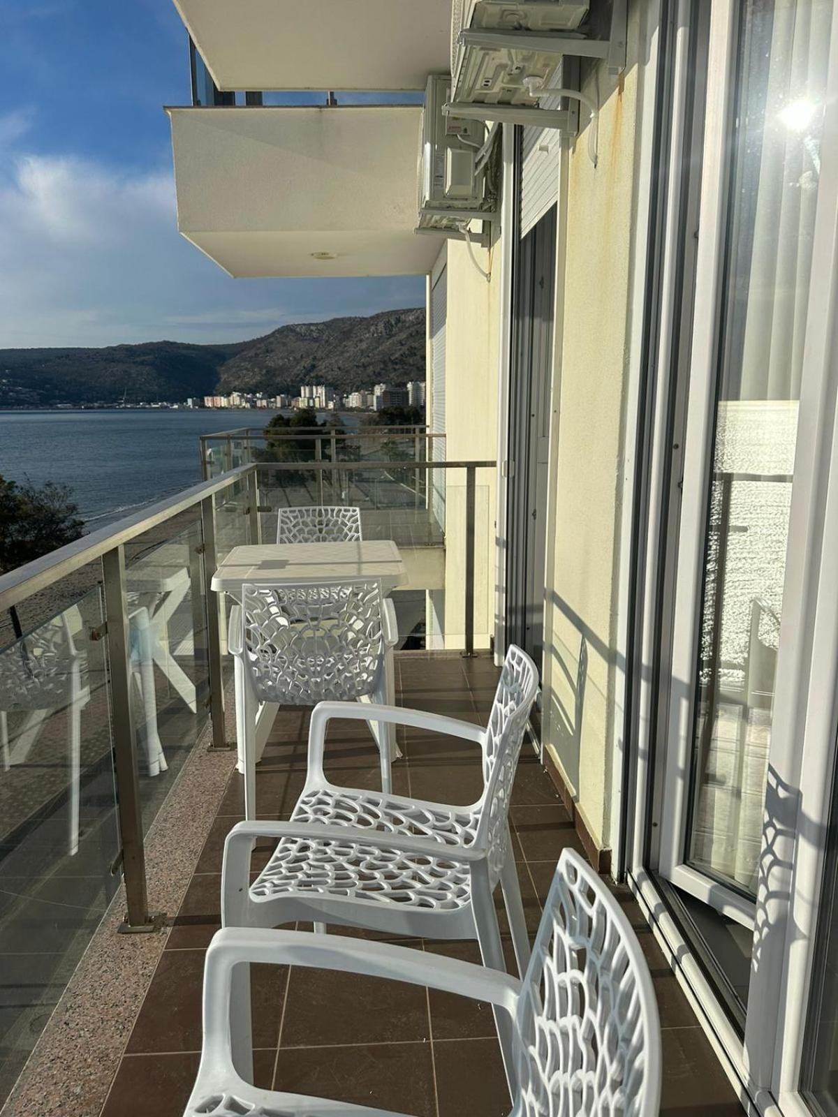 Deluxe Apartments With Balcony Shëngjin Екстериор снимка
