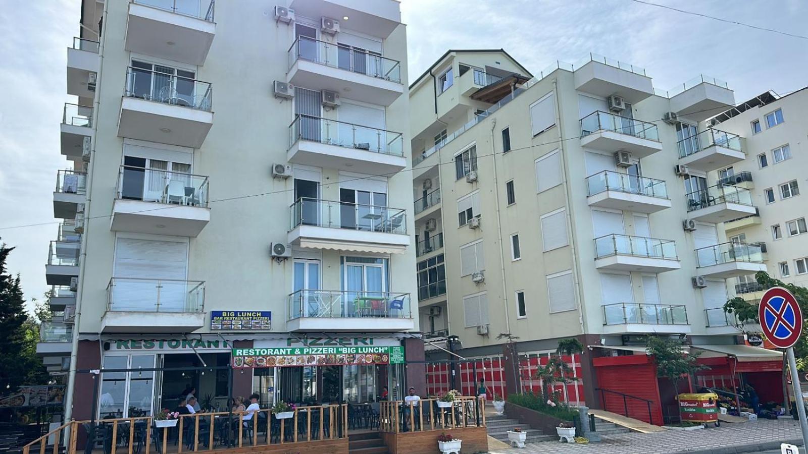 Deluxe Apartments With Balcony Shëngjin Екстериор снимка