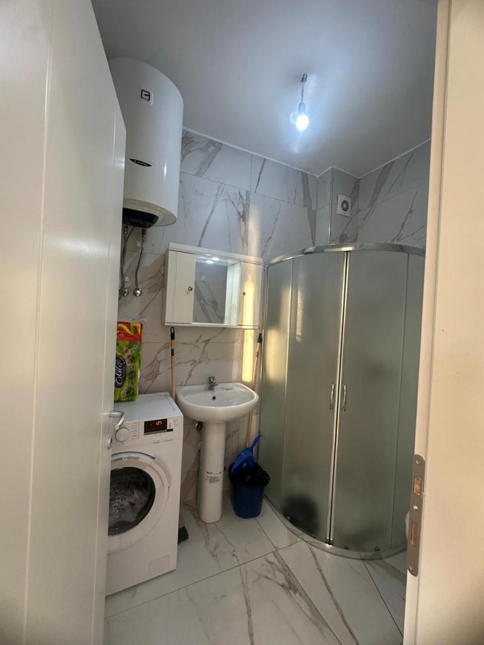 Deluxe Apartments With Balcony Shëngjin Екстериор снимка