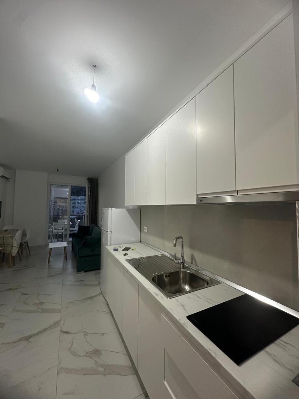 Deluxe Apartments With Balcony Shëngjin Екстериор снимка