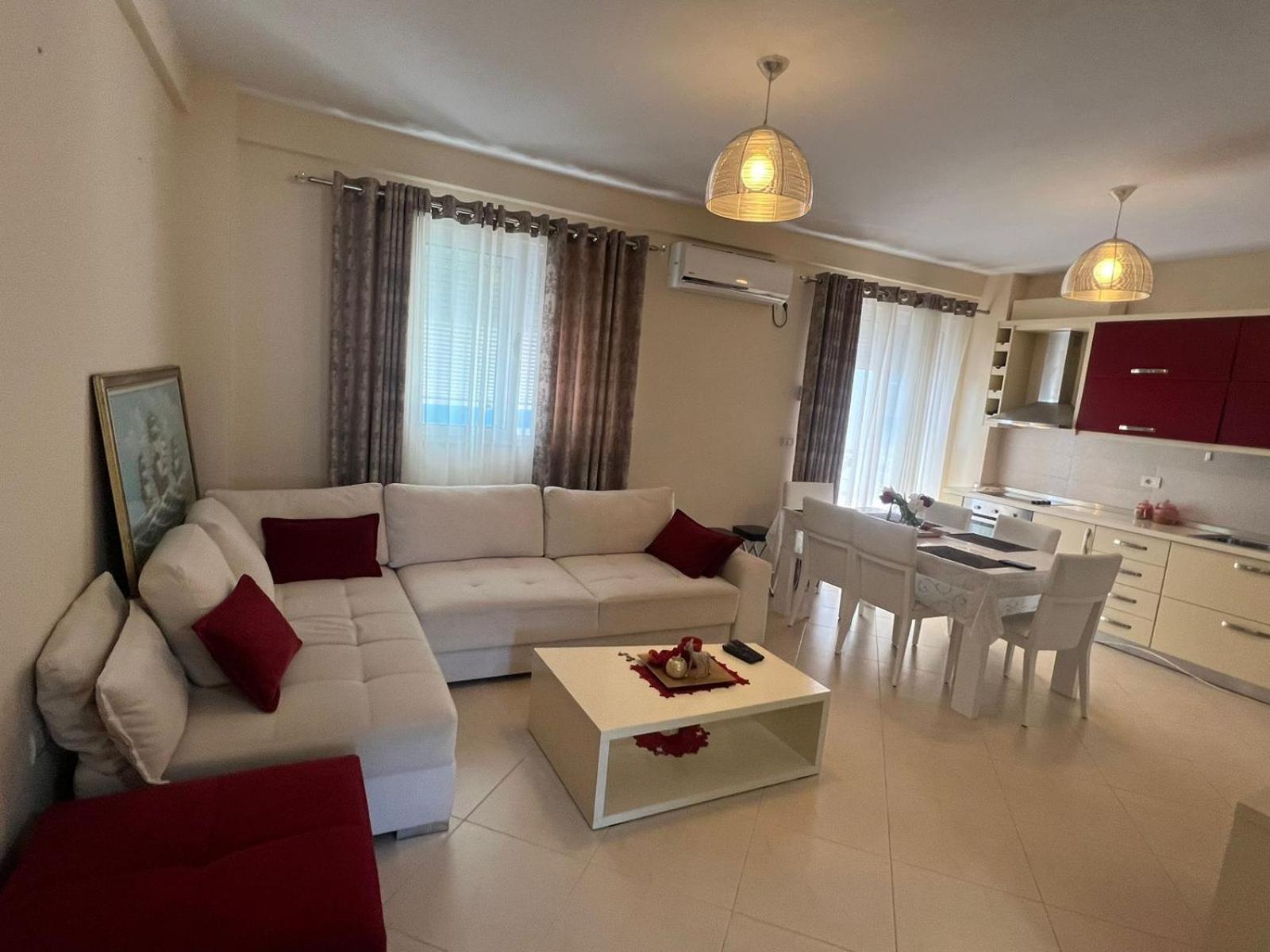 Deluxe Apartments With Balcony Shëngjin Екстериор снимка